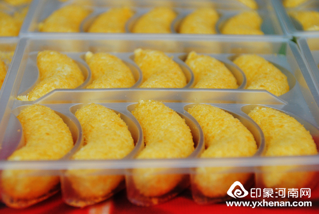 “首届台湾年货美食节”在郑州唐人街文化广场举行